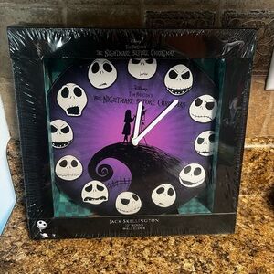 DISNEY nightmare before Christmas clock